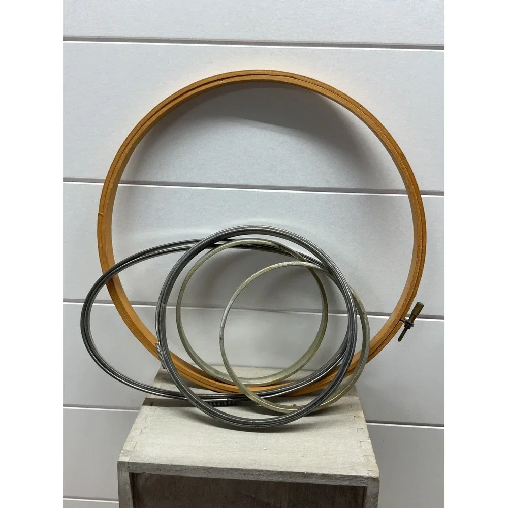 Vintage Embroidery Hoops Lot 4 Wood Metal Oval Round Made in USA Sewing Tools
